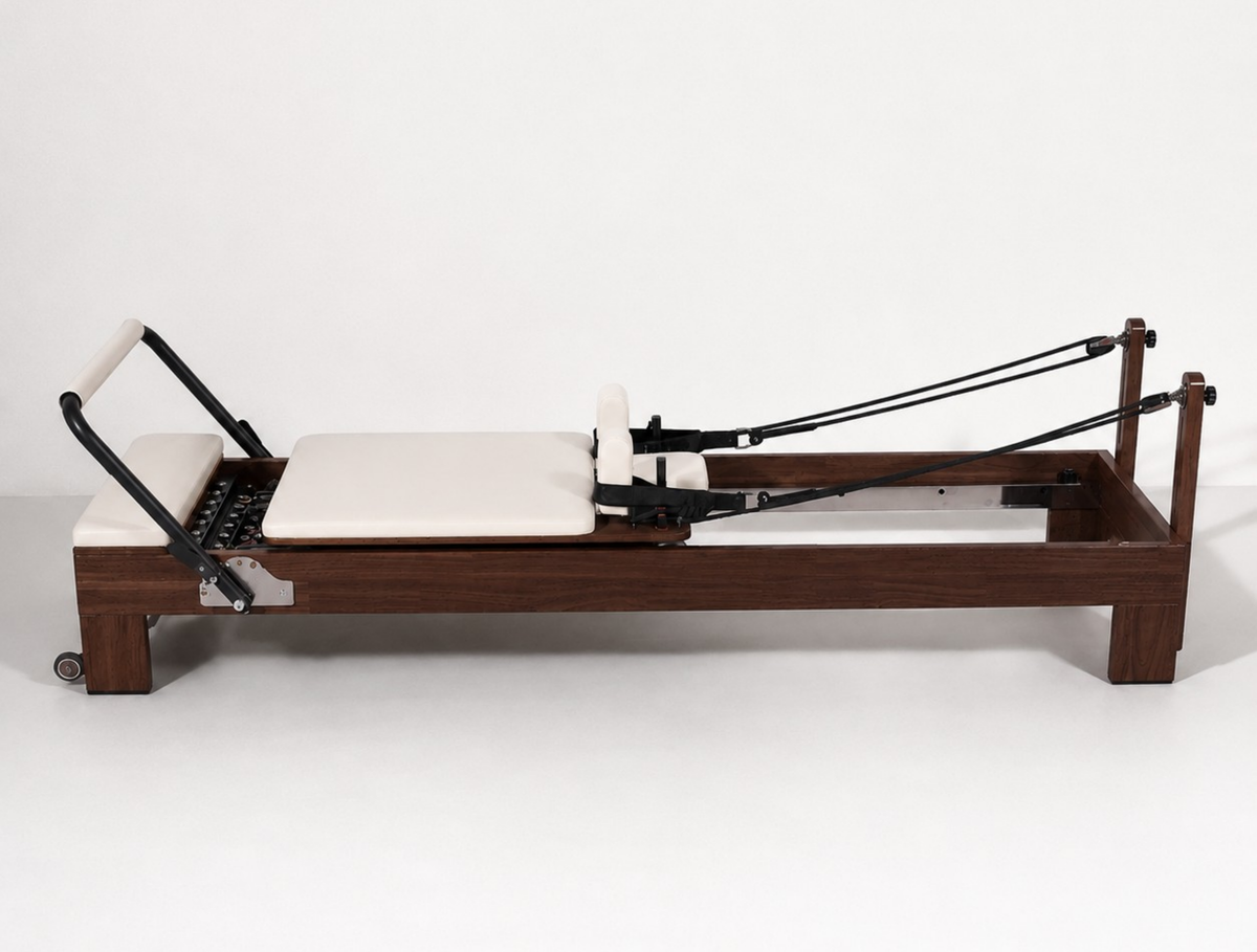 Reformer Pilates At Home Studio Signature en bois et sellerie beige
