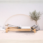 Reformer Pilates Studio blanc maison