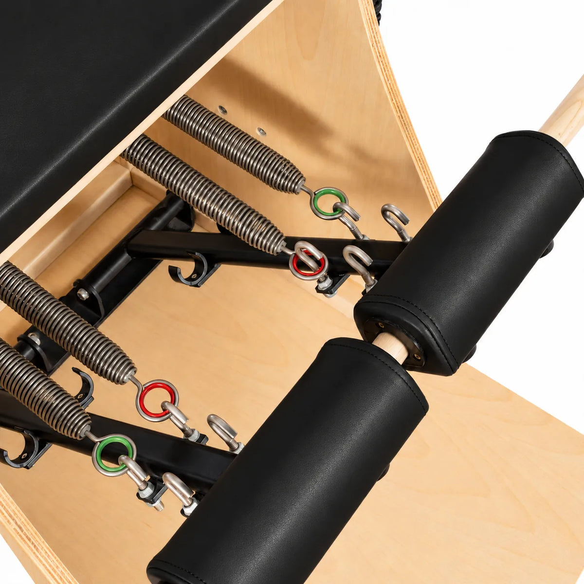 Chaise de Pilates Classique détail ressorts réglables - système de résistance professionnel