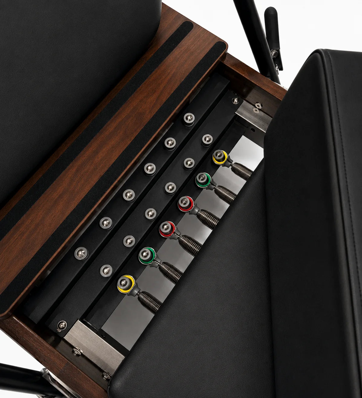 Reformer Pilates Signature Noir Ressort - Détail Système de Résistance Premium - Pilates At Home