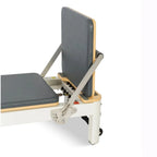 Détail repose-pieds ajustable en aluminium du Reformer Pilates Studio Signature - Pilates At Home
