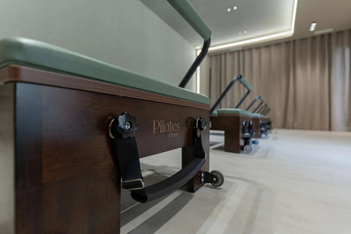 Chaise de Pilates en bois massif — finition Classique et Signature